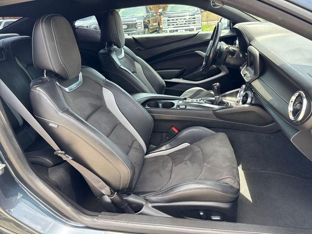Photo of 2022 Shadow Gray Metallic Chevrolet Camaro