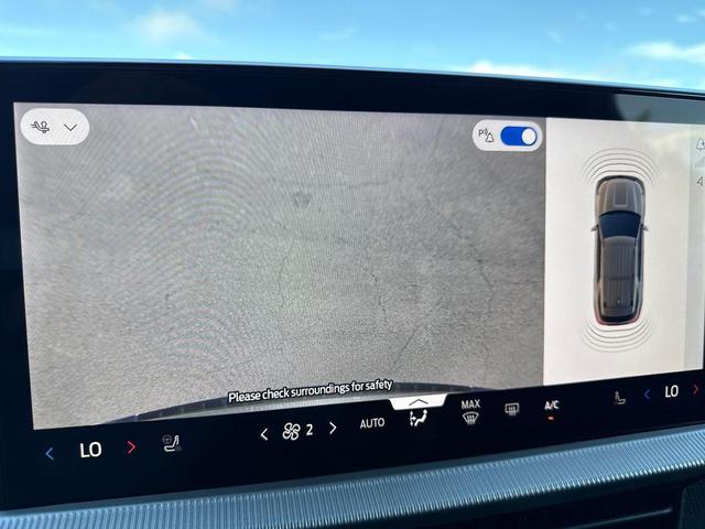 Photo of 2025 Carbonized Gray Metallic Ford Explorer