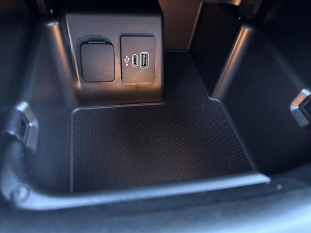 Photo of 2025 Carbonized Gray Metallic Ford Explorer