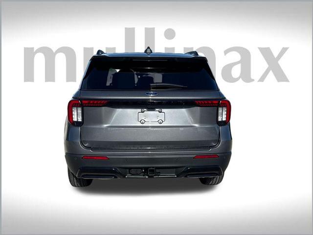 Photo of 2025 Carbonized Gray Metallic Ford Explorer