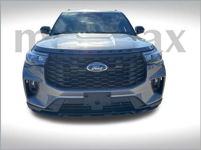 Photo of 2025 Carbonized Gray Metallic Ford Explorer