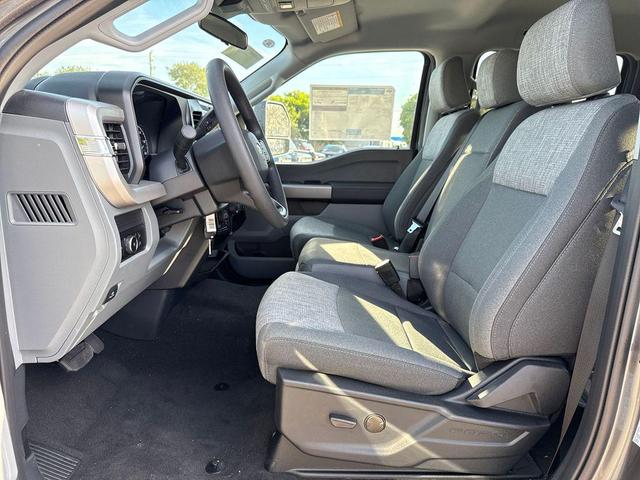 Photo of 2025 Carbonized Gray Metallic Ford F-250