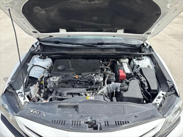 Photo of 2021 Super White Toyota Camry
