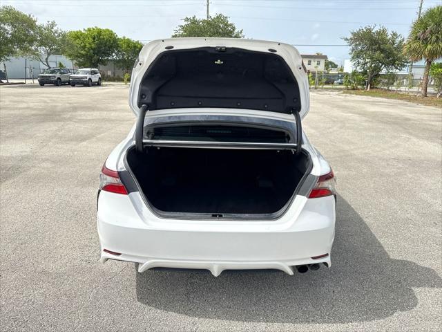 Photo of 2021 Super White Toyota Camry