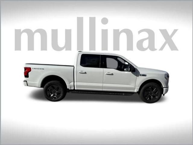 Photo of 2025 Oxford White Ford F-150 Lightning