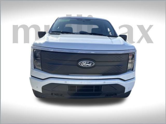 Photo of 2025 Oxford White Ford F-150 Lightning