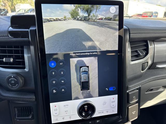 Photo of 2025 Oxford White Ford F-150 Lightning