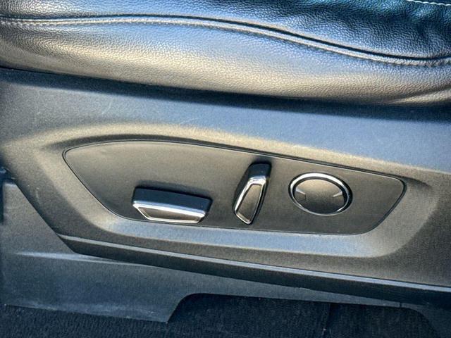 Photo of 2020 AGATE BLACK METALLIC Ford Explorer