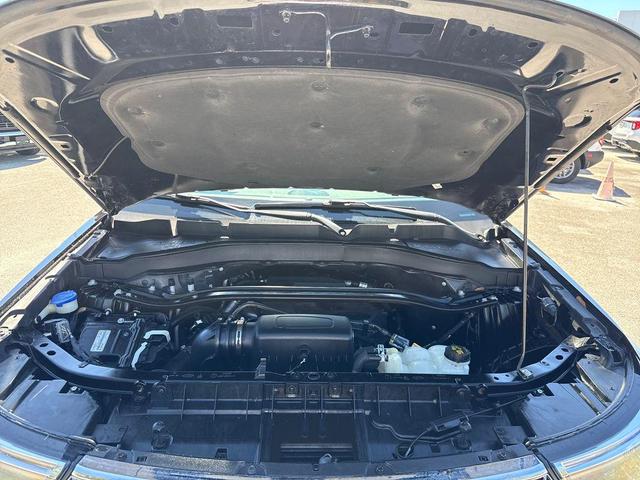 Photo of 2020 AGATE BLACK METALLIC Ford Explorer