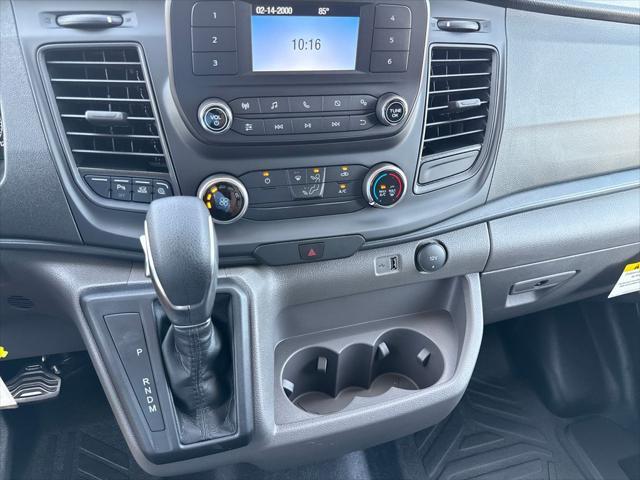 Photo of 2025 Oxford White Ford Transit-250
