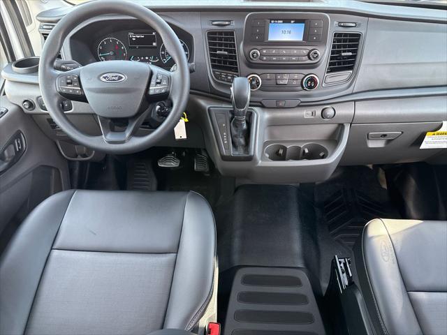 Photo of 2025 Oxford White Ford Transit-250