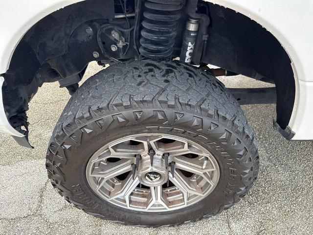 Photo of 2019 White Platinum Metallic Tri-Coat Ford F-350