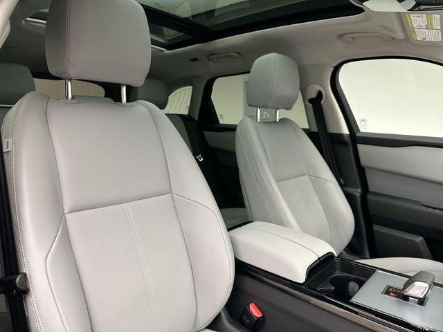 Photo of 2025 Blue Metallic Land Rover Range Rover Velar