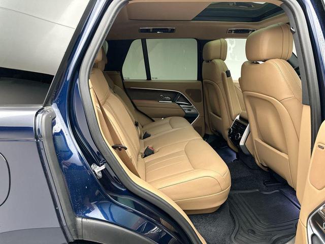 Photo of 2023 Portofino Blue Metallic Land Rover Range Rover