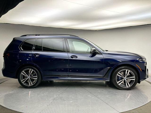 Photo of 2025 Tanzanite Blue II Metallic BMW X7