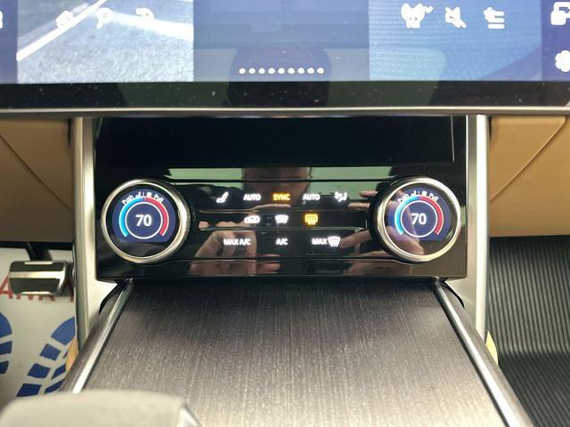 Photo of 2023 Black Land Rover Range Rover