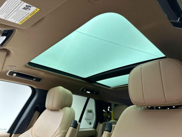 Photo of 2023 Black Land Rover Range Rover