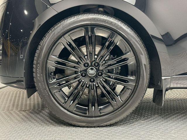 Photo of 2023 Black Land Rover Range Rover