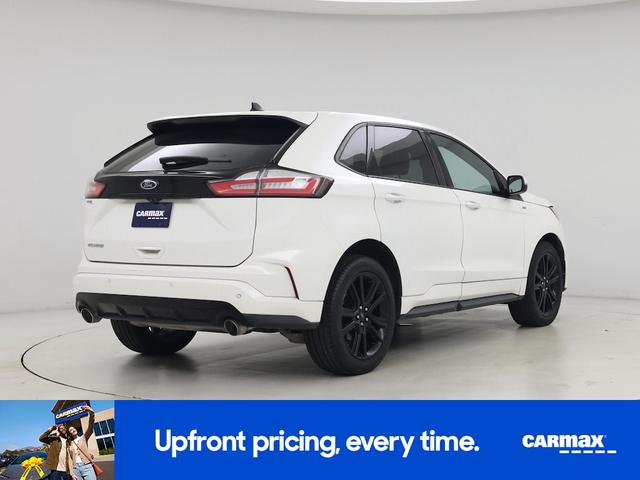 Photo of 2020 White Ford Edge