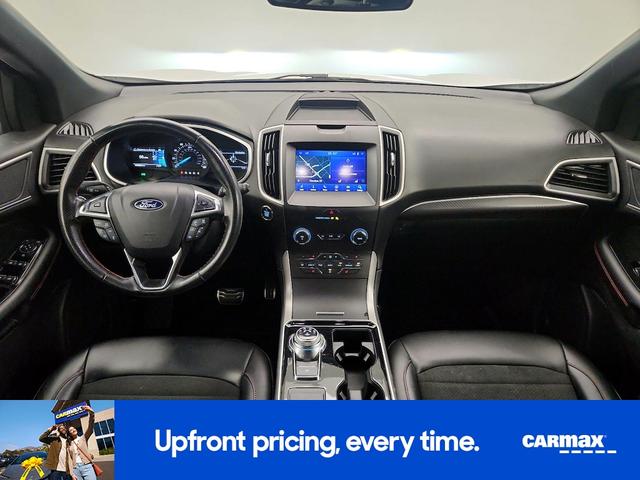 Photo of 2020 White Ford Edge