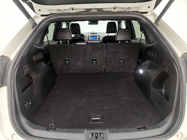Photo of 2020 White Ford Edge