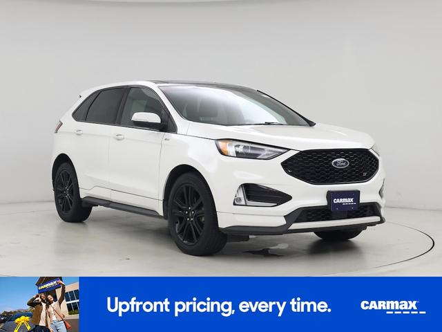 Photo of 2020 White Ford Edge