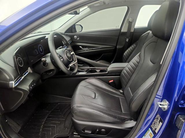 Photo of 2023 Blue Hyundai ELANTRA
