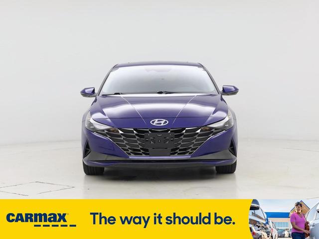 Photo of 2023 Blue Hyundai ELANTRA