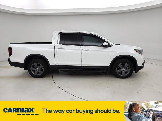 Photo of 2022 White Honda Ridgeline