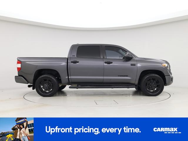 Photo of 2020 Gray Toyota Tundra