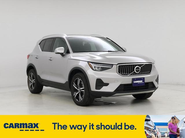 2025 Volvo XC40