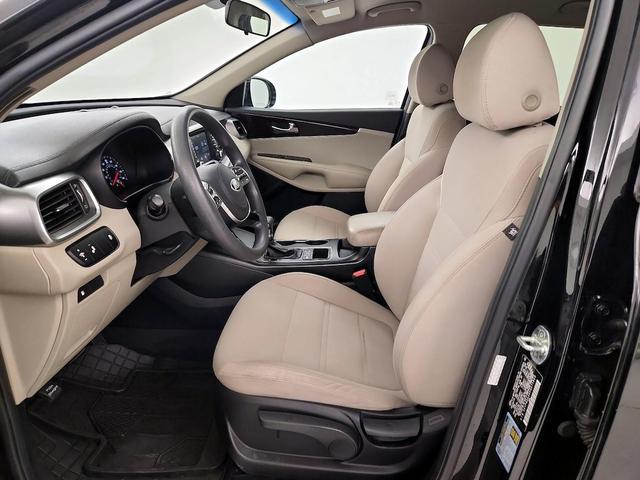 Photo of 2019 Black Kia Sorento