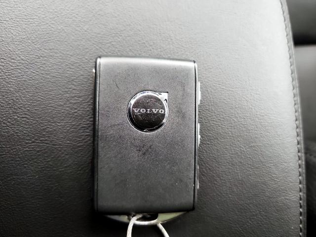 Photo of 2025 Black Volvo XC60
