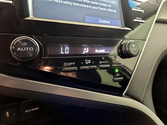 Photo of 2018 Gray Toyota Camry