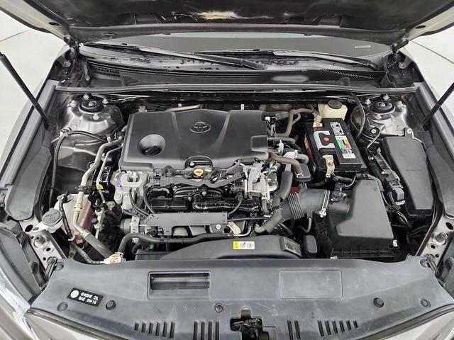 Photo of 2018 Gray Toyota Camry