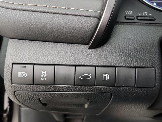 Photo of 2018 Gray Toyota Camry