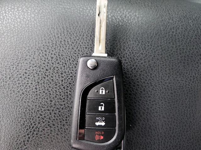 Photo of 2018 Gray Toyota Camry
