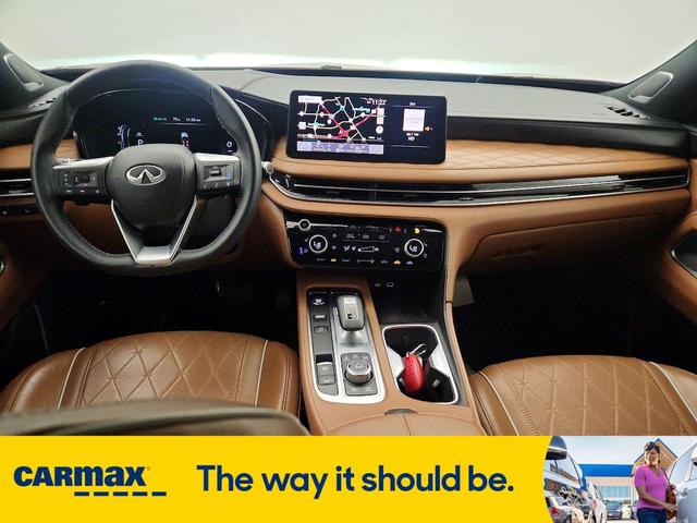 Photo of 2022 Burgundy INFINITI QX60