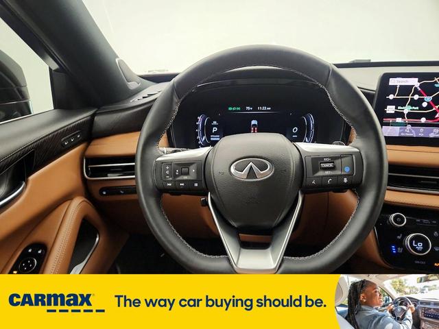 Photo of 2022 Burgundy INFINITI QX60