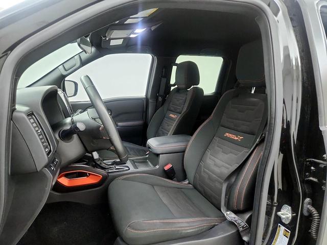 Photo of 2023 Black Nissan Frontier