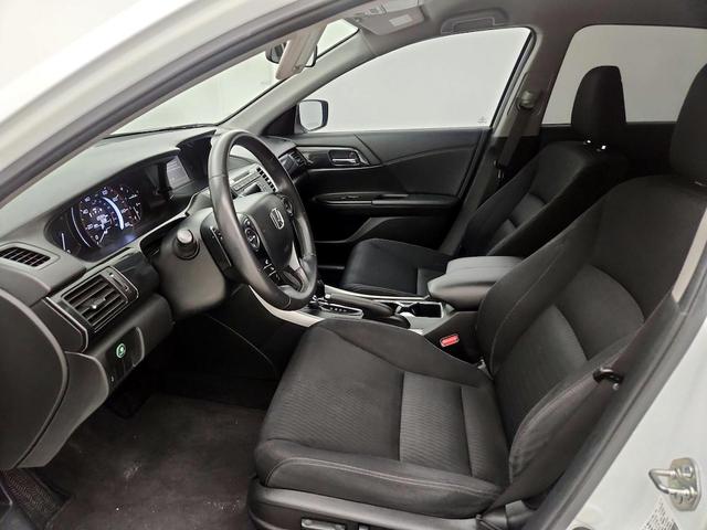 Photo of 2014 White Honda Accord