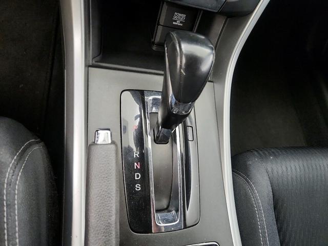 Photo of 2014 White Honda Accord