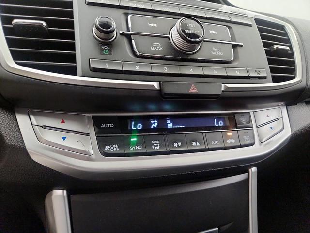 Photo of 2014 White Honda Accord