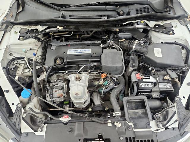Photo of 2014 White Honda Accord
