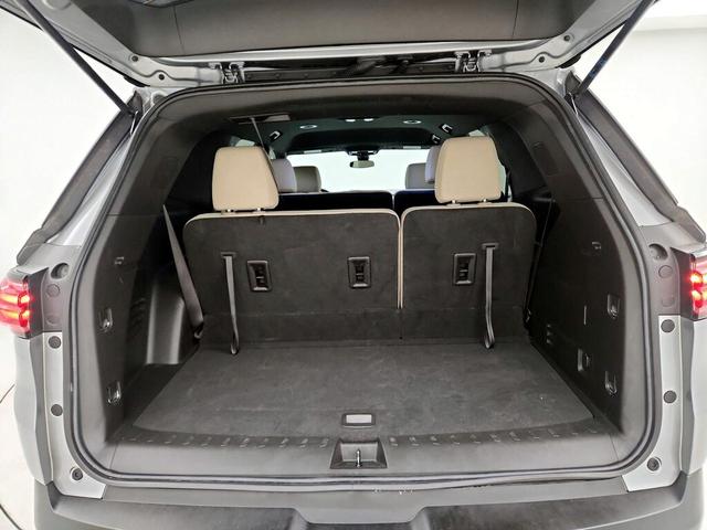 Photo of 2023 Gray Chevrolet Traverse