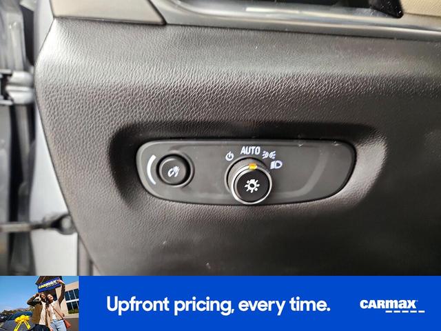 Photo of 2023 Gray Chevrolet Traverse