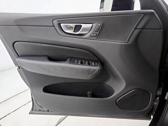 Photo of 2025 Black Volvo XC60