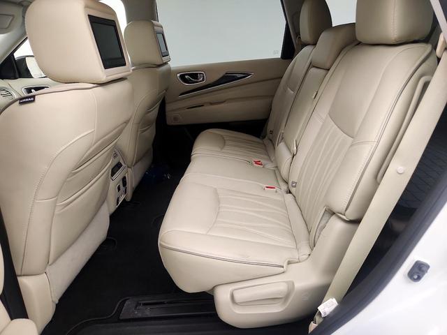 Photo of 2016 White INFINITI QX60