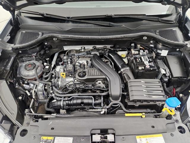 Photo of 2023 Gray Volkswagen Taos