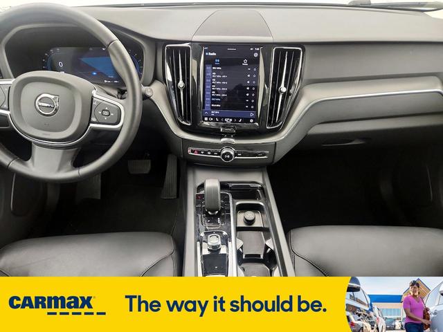 Photo of 2025 White Volvo XC60